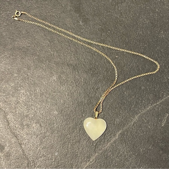 🤍 Heart Necklace - Picture 11 of 11